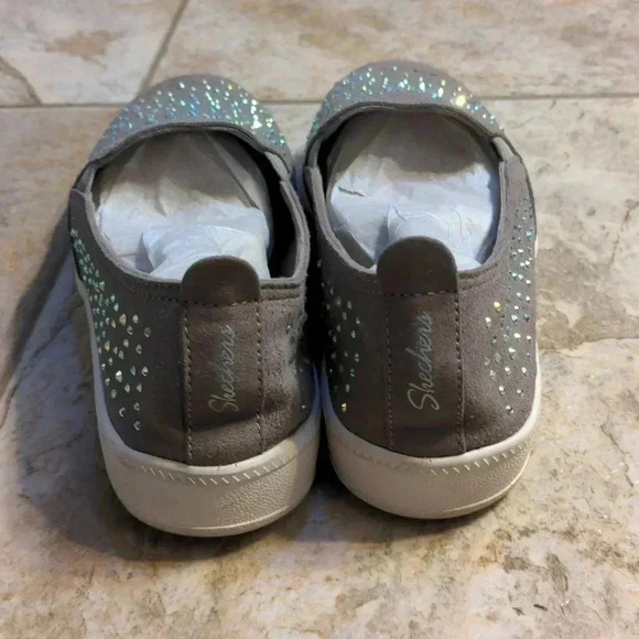 Skechers Madison Avenue Rhinestone Slip - Picture 3 of 9